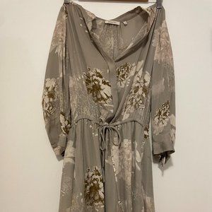 Grey Aritzia Babaton dress